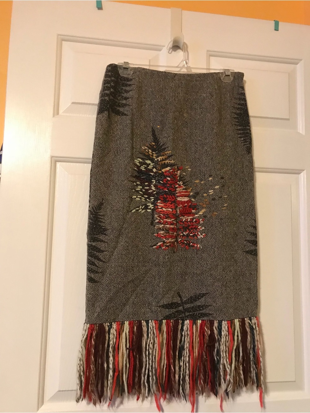 easel Dean & Dimonda Gray Fringe Skirt with Multicolor Embroidered Leaf Detai